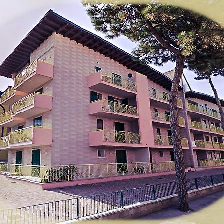 Residence Soleil - Agenzia Cocal Каорле Екстериор снимка