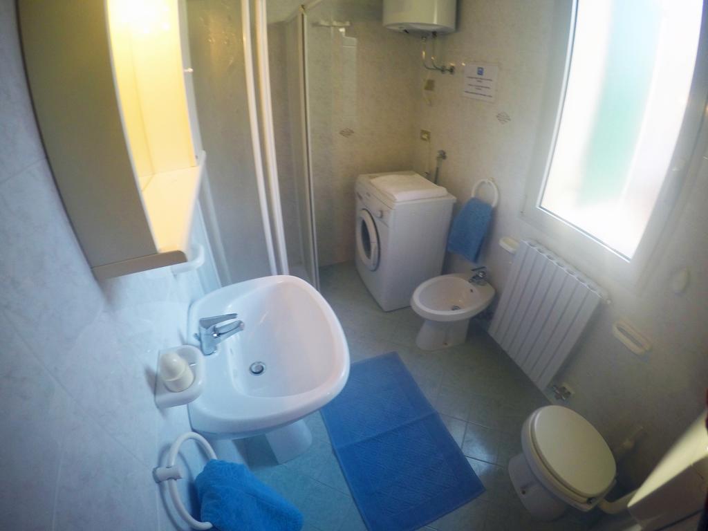 Residence Soleil - Agenzia Cocal Каорле Стая снимка