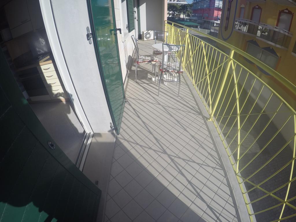 Residence Soleil - Agenzia Cocal Каорле Стая снимка