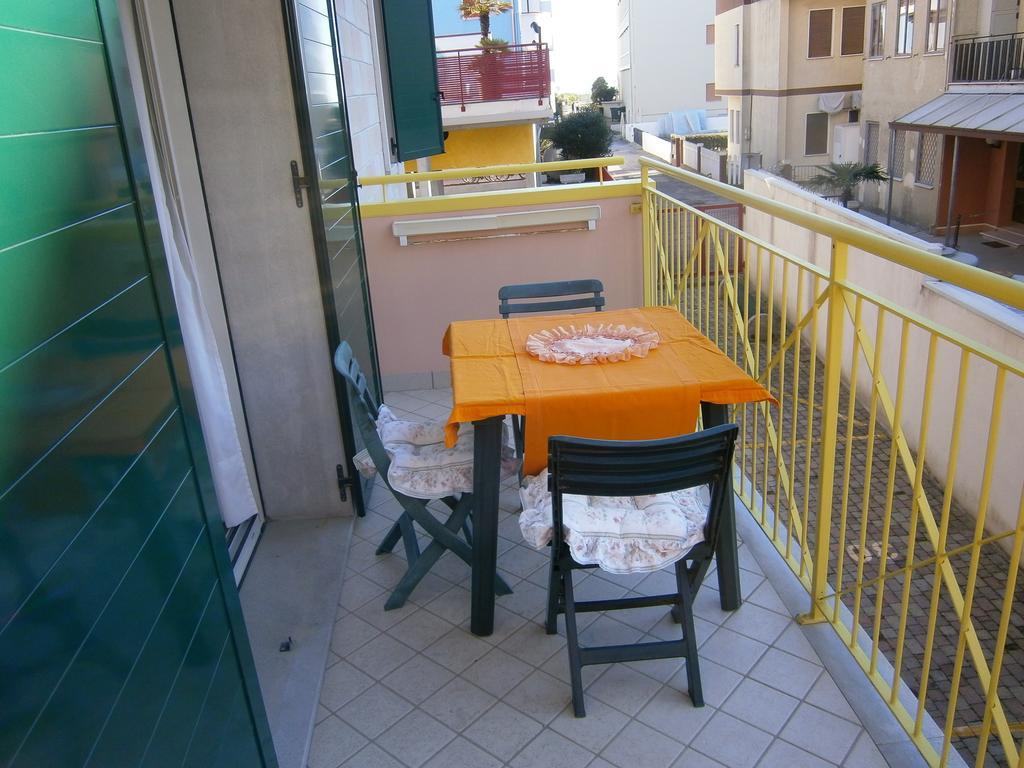 Residence Soleil - Agenzia Cocal Каорле Екстериор снимка